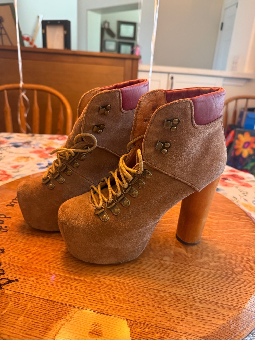 Havana’s Last Everest Women’s Tan Suede Platform Lace-Up Ankle Boots